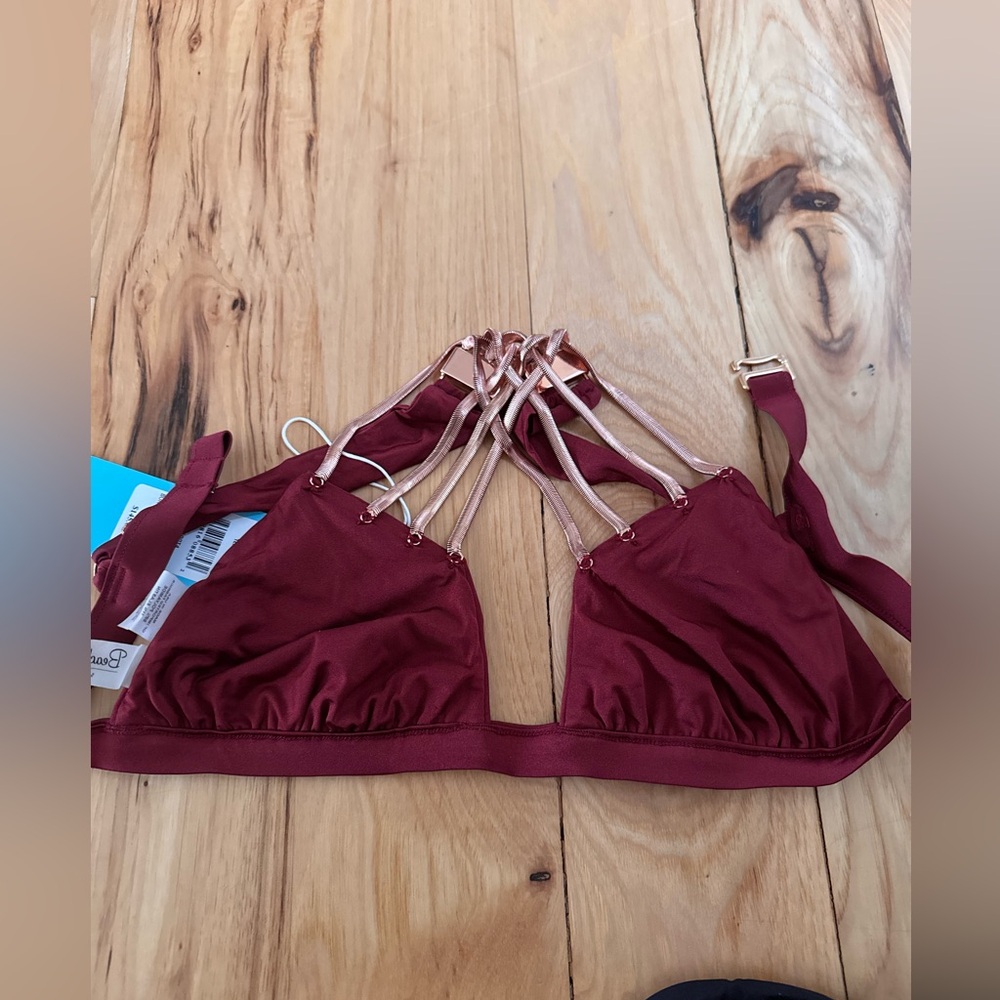 Beach bunny m top